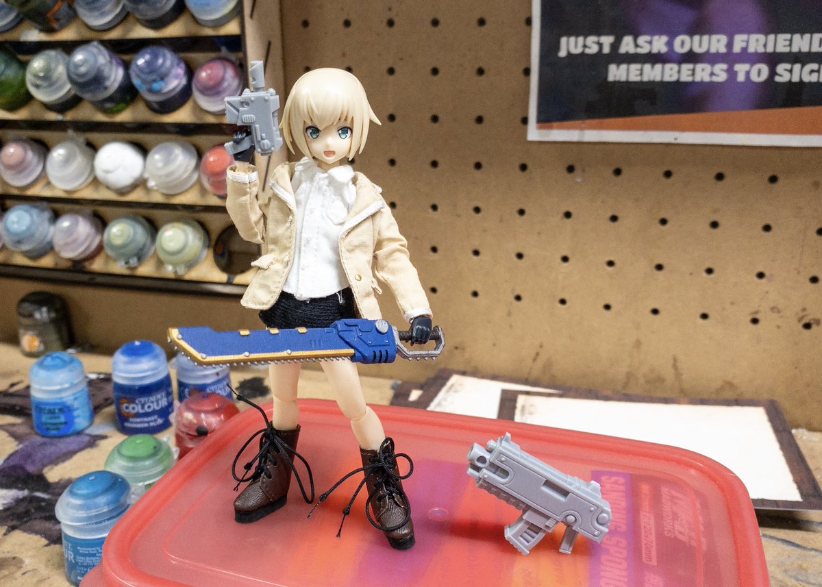 NiteWRice's tweet image. 昨日Warhammerホビーショップで塗装。 マシンガン1丁塗るのにすごく時間がかかった気がする。 他にも描きたいものがたくさんあるんだ。 プラモデルを描くためだけに休みを取ろうかな。

#plasticmodel #plasticmodelkit #plamo #plasticmodelphotography #toyphotography