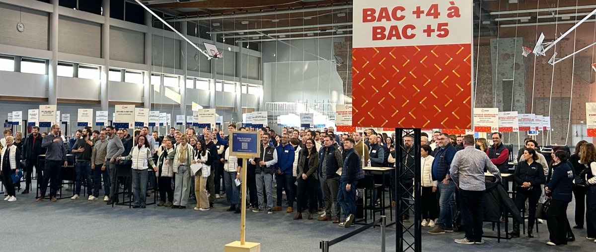 PotionMagic1's tweet photo. 1500 candidats se sont présentés au Job Dating EDF pour le CNPE de Gravelines🤝🏽
En collaboration avec les équipes de com et RH, nous avons réalisé un village :
- 90 stands EDF
- 10 stands pour les assos et institutions de la Région
- 200 recruteurs
- Et plus de 1600 entretiens 👏🏽 https://t.co/nCaEA49DYM