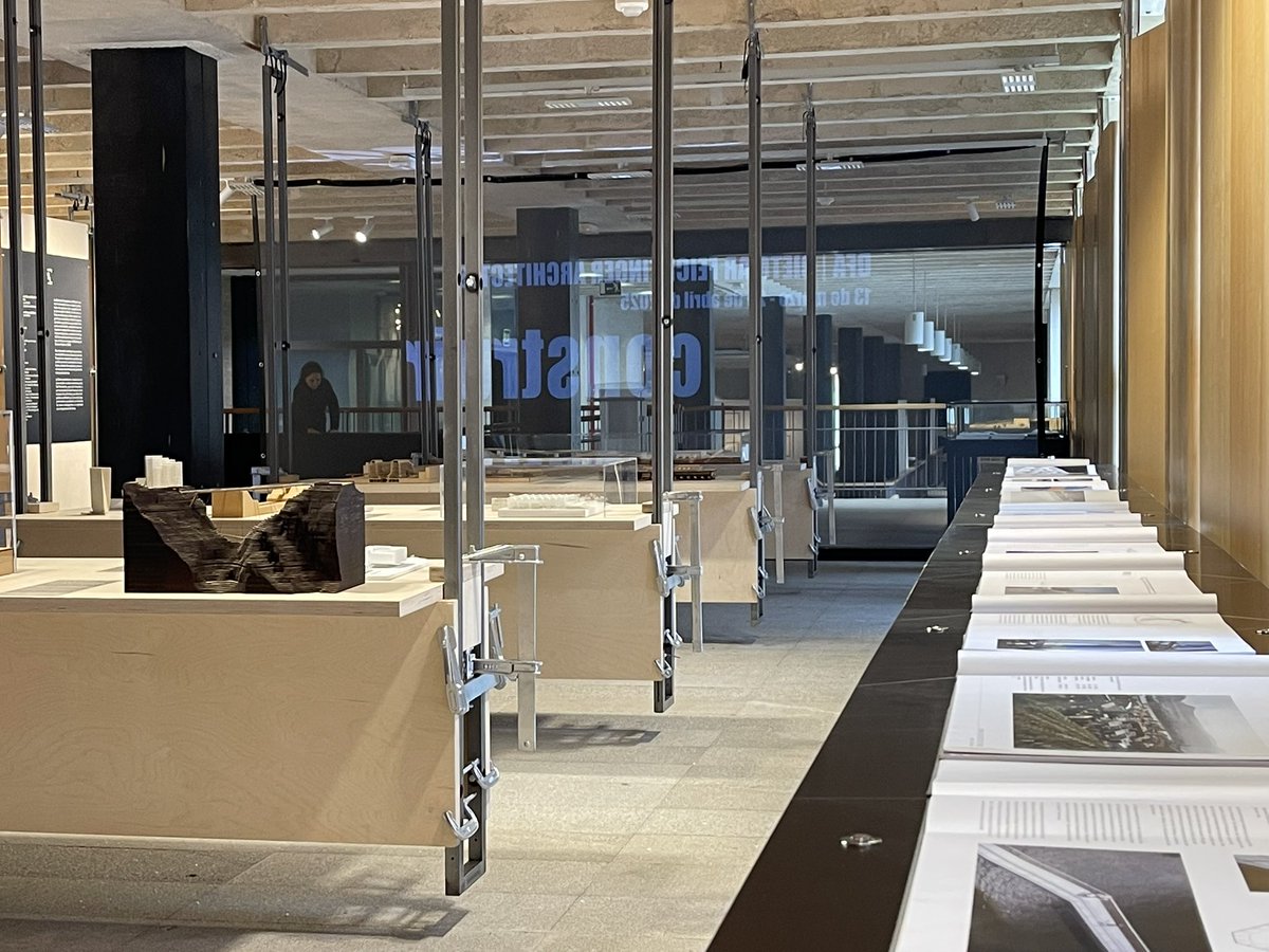 Inauguración exposición #construir de #feichtingerarchitectes 🇦🇹🇫🇷en el <a href="/COAMadrid/">COAM</a>. Fantástica oportunidad hasta 25.04. para explorar arquitectura única, realizada de manera innovadora,sostenible y comprometida c el etorno social+ecológico. Gracias por acompañarnos @wko_ac_MAD