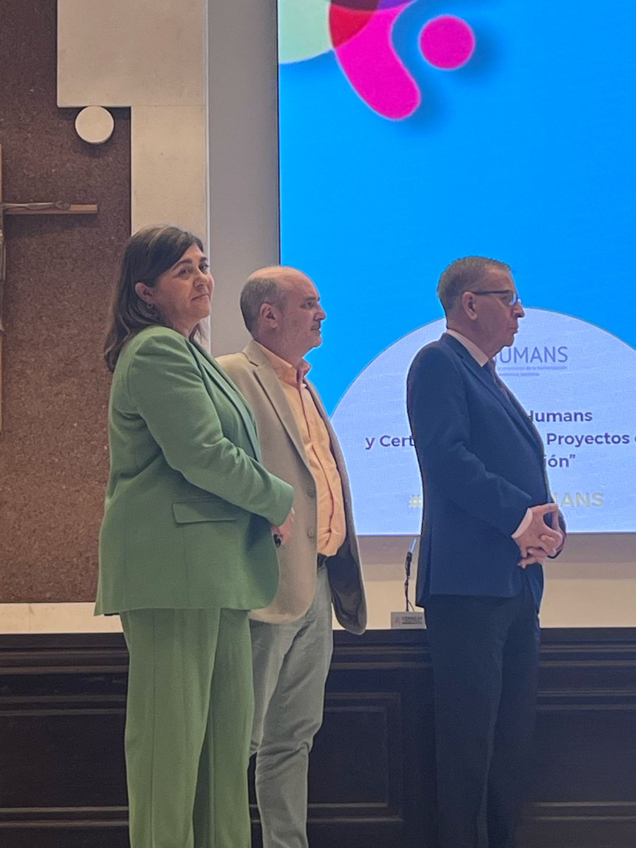 La pasada semana <a href="/BelenNovillo19/">Belen Novillo García</a> y <a href="/MartaCubero72/">Marta Cubero García</a>, decana y vicedecana de la Junta de Gobierno del Colegio, acudieron a la tercera edición del Certamen Mejores Proyectos de Humanización de los Premios <a href="/HumansFundacion/">Fundación Humans</a> para que la #humanización impulse a lograr grandes cambios