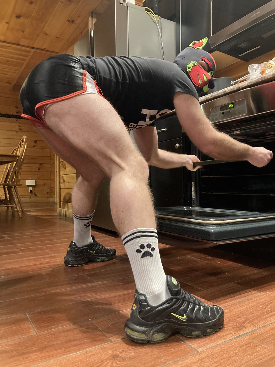 Wana some cookies ? 😇

#kinky #kink #kinkster #gay #gaypup #gaypuppy #pup #puppy #cookie #sexy #sexypose