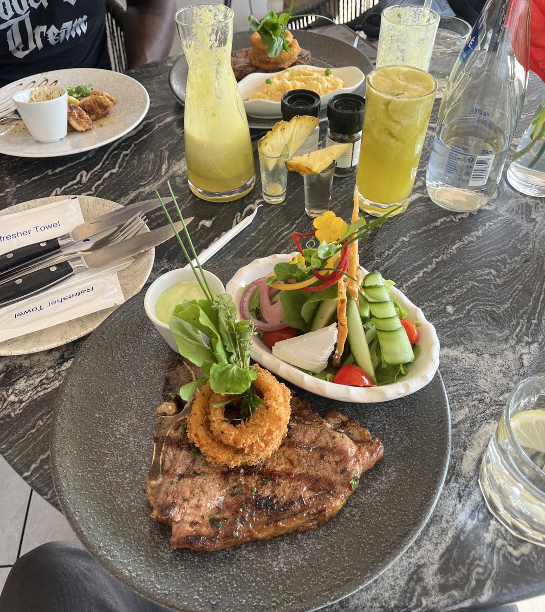 💲 Anthony tweet media