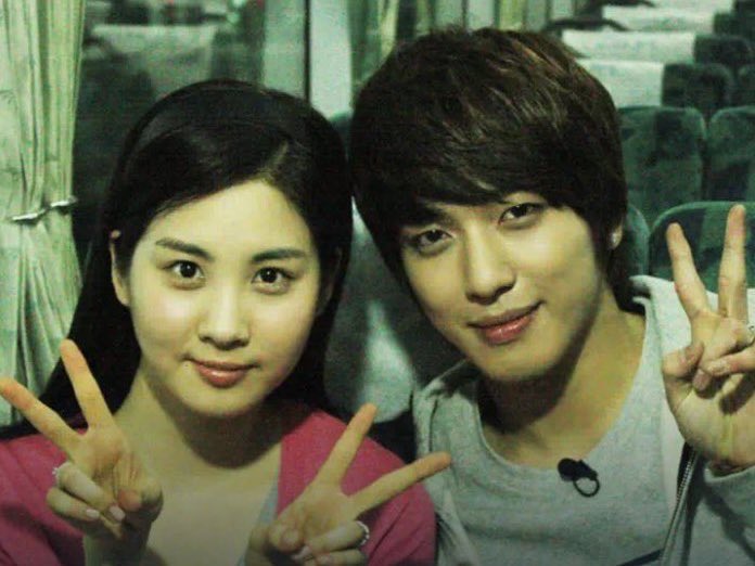 guya666's tweet photo. 얘들아 우리커플 얼굴합 좀 봐봐
과거에는 안 닮았는데 지금은 너무 닮아짐.. 이거 서로 사랑해서 닮아진 거 말고는 설명이 안된다 https://t.co/YsCY3qqOpr