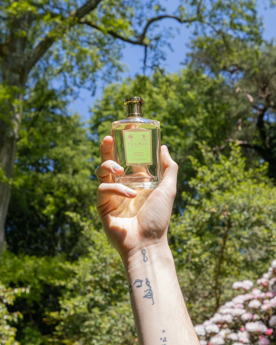 FlorisLondon's tweet photo. As we commemorate the birthday of Henry Jermyn, we invite you to indulge in Jermny Street, drawing on notes of gin and vetiver, this fragrance has the feel of refined elegance, understated class, and timeless style.

https://t.co/GLPLXcqP6s

#FlorisLondon #JermynStreet https://t.co/uy5BXMbJTH