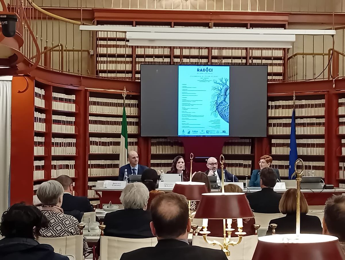 Alcuni momenti della cerimonia del Premio Italia Radici nel Mondo - Toto Holding che si è tenuta il 14 marzo, presso la Sala del Refettorio della Camera dei Deputati, e che ha visto protagonisti Domenico Capilongo ed Elisa Kirsch, vincitori di questa prima edizione.