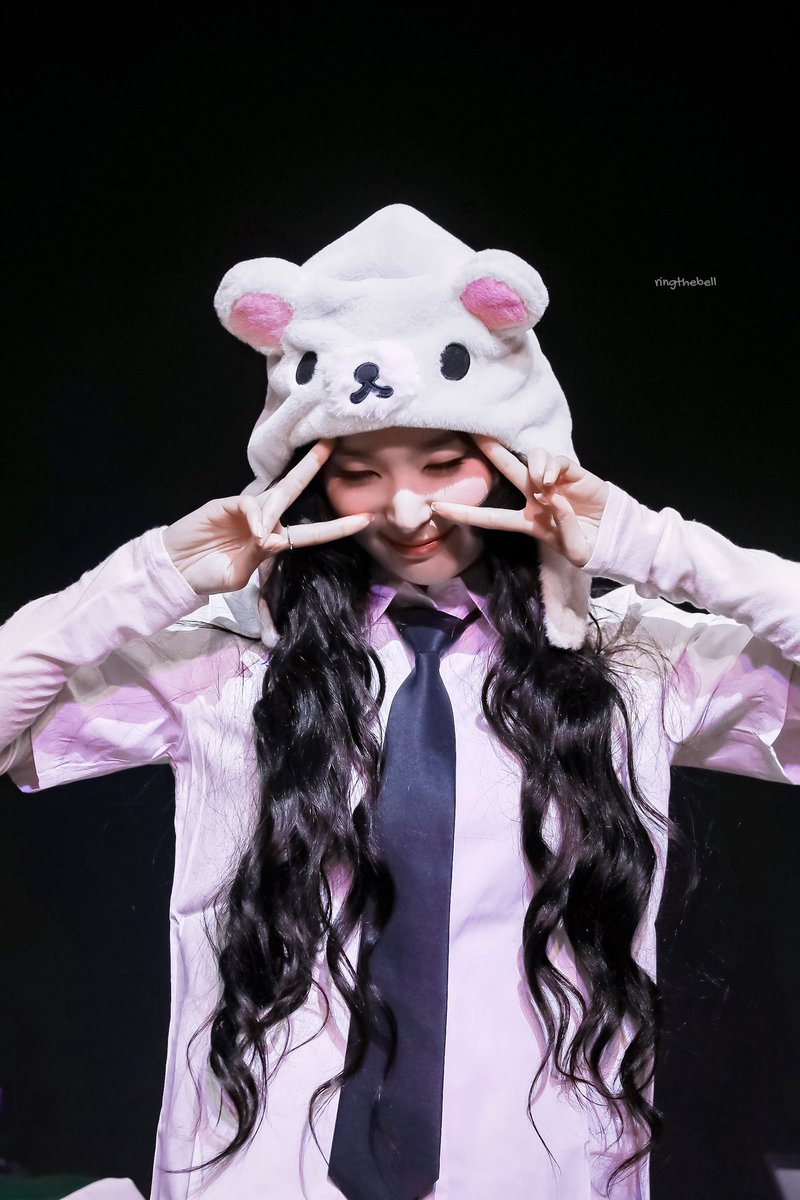 ringthebell_210's tweet photo. 250316 k4팬싸
🤍🍥

#레드벨벳 #RedVelvet #슬기 #SEULGI https://t.co/cc8WS5nTlL