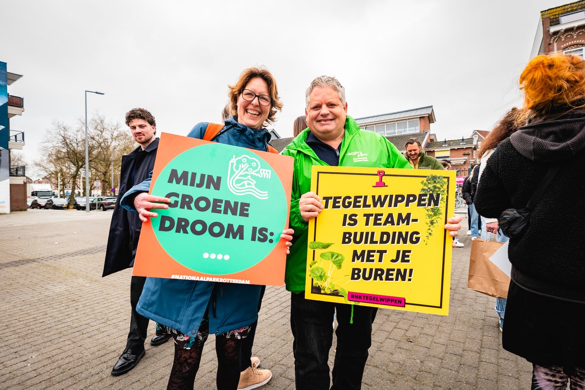 Het #NKTegelwippen gaat weer van start! Loop mee tijdens de lente aftrap op vrijdag 21 maart, van 09:00 - 12:30 uur, verzamelen bij het <a href="/NieuweInstituut/">Nieuwe Instituut</a> (Museumpark 25) en vertel ons jouw groene droom. Gratis deelname en lunch, hier aanmelden: 🔗docs.google.com/forms/d/e/1FAI…