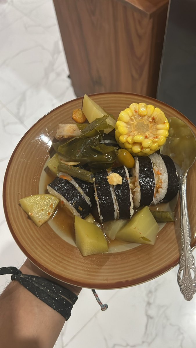 ehellobejob's tweet photo. @kobokanaeru sushi sayur asem https://t.co/c0TP7GrSIZ