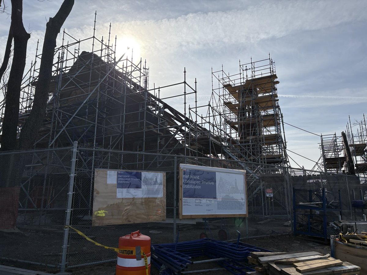 One of my last field trips as DMO, ⁦<a href="/NYCParks/">NYC Parks</a>⁩ bringing new life and solace to Hart Island.