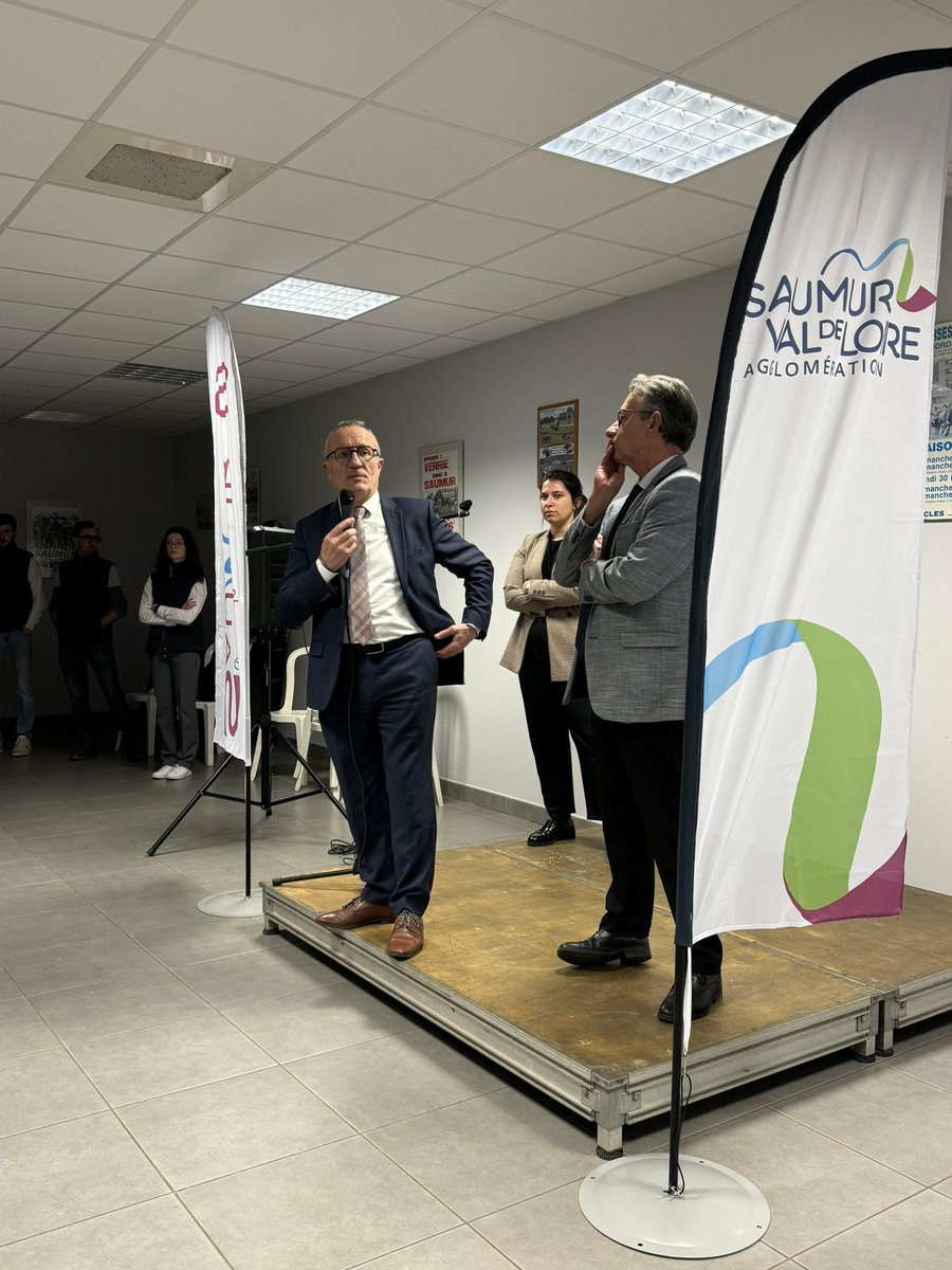 Lancement de la SPL « L’Équestre » à l’hippodrome de Verrie aux côtés de @JackieGoulet, de <a href="/l_saintpaul/">Laetitia Saint-Paul</a> et <a href="/EricTouron/">touron eric</a> 

Une nouvelle étape pour le rayonnement de notre filière équestre dans le <a href="/Maine_et_Loire/">Département Maine-et-Loire</a> ! 🐴
