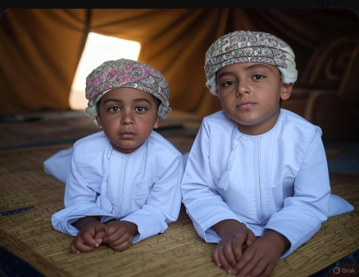 على اللجنة العمانية لحقوق الإنسان التحرك لوقف الإساءة إلى الأطفال من خلال اتخاذهم مادة لصناعة المحتوى الاعلاني، واحيانا وسيلة لجلب التعاطف بهدف جمع المال.
ما ظهر مؤخرا من إستخدام بعض المروجين للأطفال كمادة للسخريه بهدف جذب الاهتمام والمشاهدات وكذلك تصويرهم في مواضع الفاقه والفقر