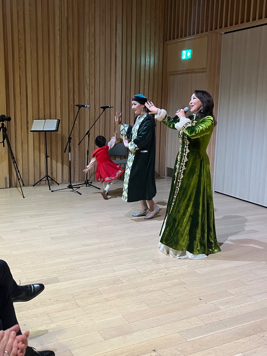 CCAForum's tweet image. Cambridge Navroz 2025 highlights from the cultural evening included dance and music from #kazakhstan #Uzbekistan #azerbaijan #kyrgyzrepublic.
