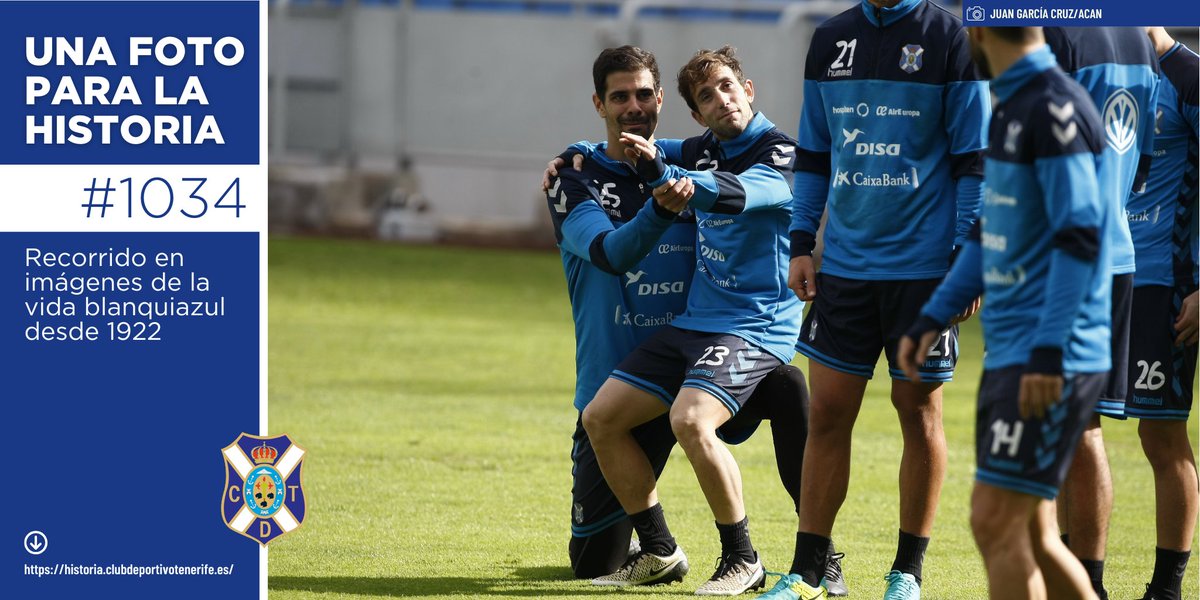 Fundación Canaria CD Tenerife 🏴 (@cdtfundacion) on Twitter photo En un alto del primer entrenamiento del japonés Gaku Shibasaki con el <a href="/CDTOficial/">CD Tenerife 🏴</a> 16-17, Dani Hernández y Raúl Cámara (dos futbolistas clave en la ‘química’ del grupo) protagonizan un momento distendido en la sesión de trabajo en El Mundialito
#Unafotoparalahistoria #HistoriaCDT En un alto del primer entrenamiento del japonés Gaku Shibasaki con el <a href="/CDTOficial/">CD Tenerife 🏴</a> 16-17, Dani Hernández y Raúl Cámara (dos futbolistas clave en la ‘química’ del grupo) protagonizan un momento distendido en la sesión de trabajo en El Mundialito
#Unafotoparalahistoria #HistoriaCDT