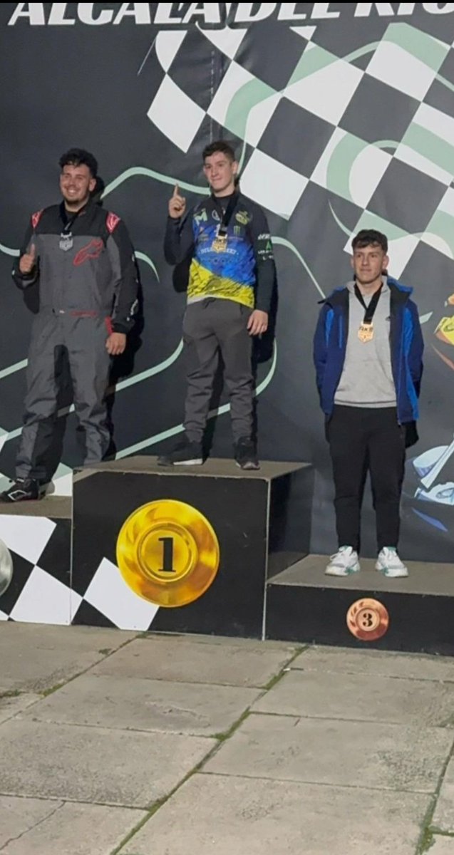 Resumen de este fin de semana en karting Sevilla en las Golden Edition de RKS

Tremendo chaparrón que tuvimos en la resistencia de 2 h.