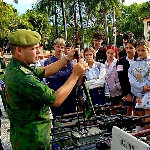 "El futuro de la Patria está en los jóvenes, pero la fuerza del ejemplo está en los combatientes." - <a href="/DiazCanelB/">Miguel Díaz-Canel Bermúdez</a>. La VI Conferencia de la <a href="/AcrcNacional/">Dirección Nacional ACRC</a> nos inspira a seguir adelante con dignidad y firmeza. ¡Viva  #Cuba Libre! 🇨🇺 #CubaVencerá
