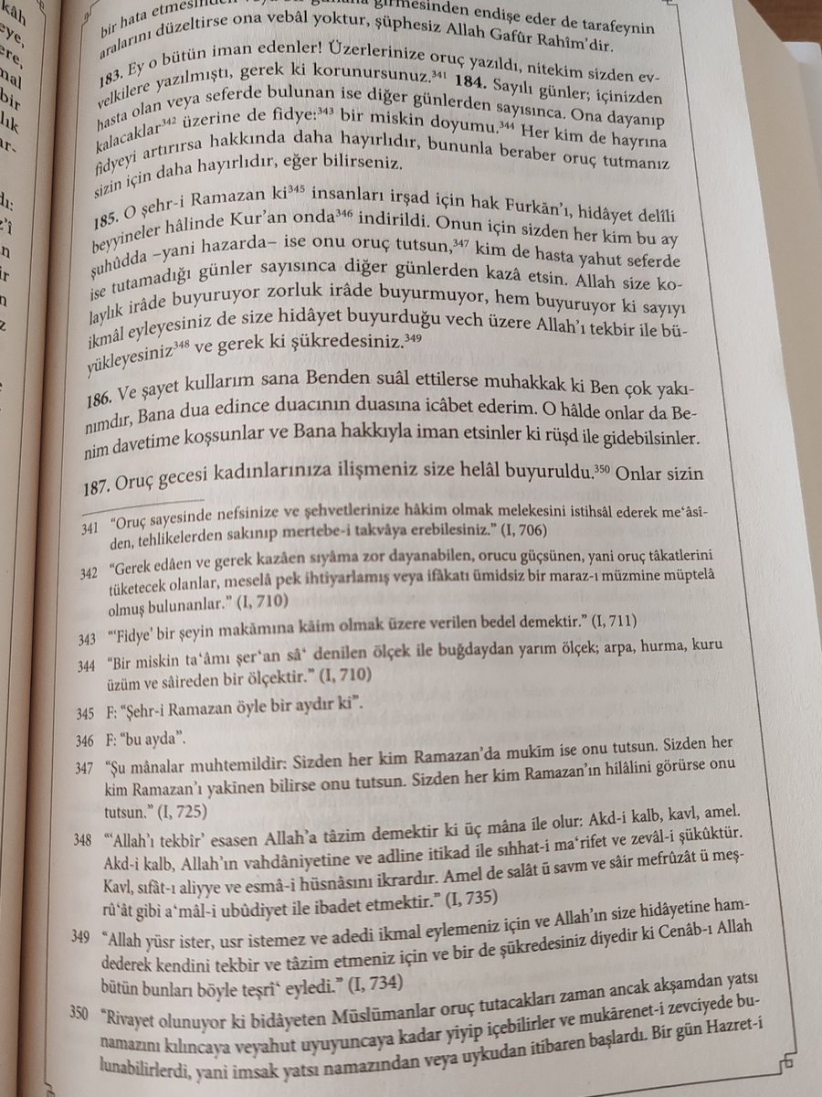 Kavuştuk nihayet. Tefsir-sayfa kalitesi hariç-kapak, derkenar, iç düzen her yönüyle mest etti. Son foto da mealden. Dizgisi güzel, hızlı okunabilir. Keşke ayetler de olsaydı dedim tabi. Genel olarak içine aylarca düşülecek işler. Allah sa'yinizi meşkur eylesin. <a href="/lazamani/">Asım Cüneyd Köksal</a>