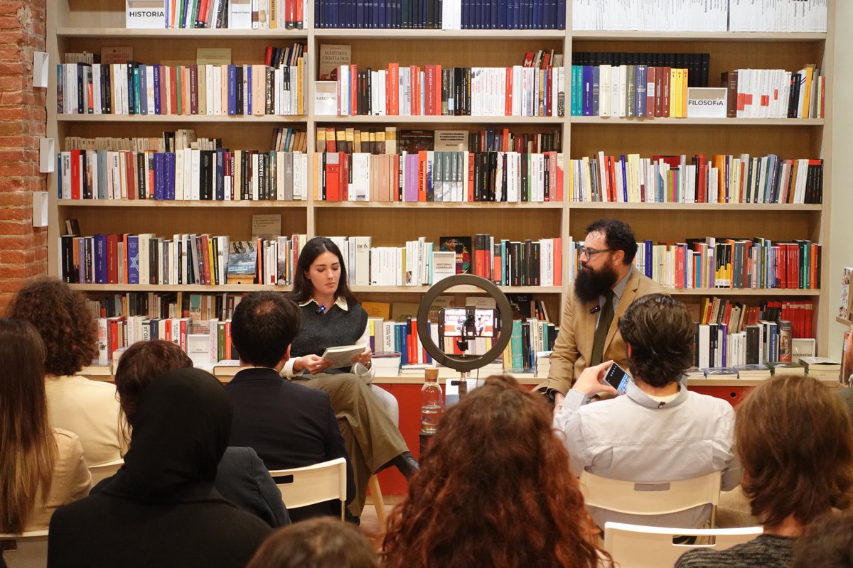 dykinsonlibros's tweet image. Marzo está siendo un mes lleno de vida en E·S·P·A·C·I·O DYKINSON, y sobre todo, lleno de libros. 

#libros #Madrid #libreriasdemadrid