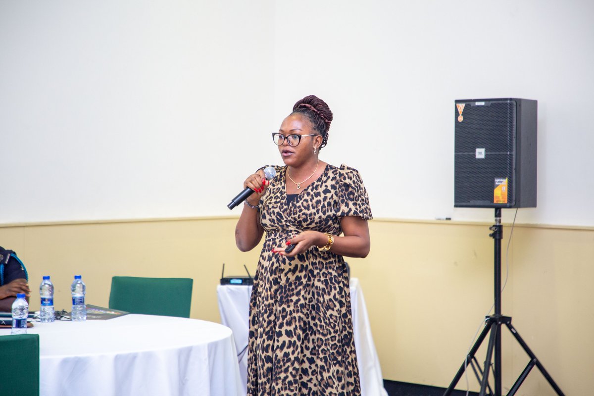 Amelie Wamba making a presenation on "The basic science and case studies of genetic biocontrol technologies in the African continent" during the 2nd Global Congress on genetic biocontrol technologies held in Accra, Ghana. 

#2ndGlobalCongress #Genedrives #GeneticBiocontrol #Ghana