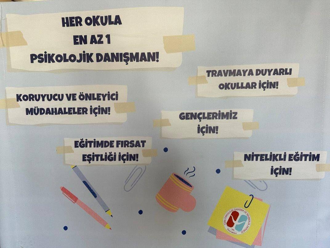 Öğrencilere yetenek ve ilgilerine uygun kariyer yolları belirlemelerinde rehberlik etmek için psikolojik danışmanlara duyulan ihtiyaç artmaktadır.
<a href="/yilmaznazif/">Nazif Yılmaz</a>
<a href="/farukyelkenci/">Ömer Faruk Yelkenci</a>
<a href="/CelileErenOKTEN/">Celile Eren ÖKTEN</a>
<a href="/Yusuf__Tekin/">Yusuf Tekin</a>
<a href="/NazimMavis/">Dr. Nazım Maviş</a>
<a href="/kemalkarahanmv/">Kemal Karahan</a>
<a href="/makif_yilmaz/">Mehmet Akif YILMAZ</a>
<a href="/mhulkicevizoglu/">Hulki Cevizoğlu</a>
<a href="/rukiye_toy/">Rukiye Genç Toy</a>