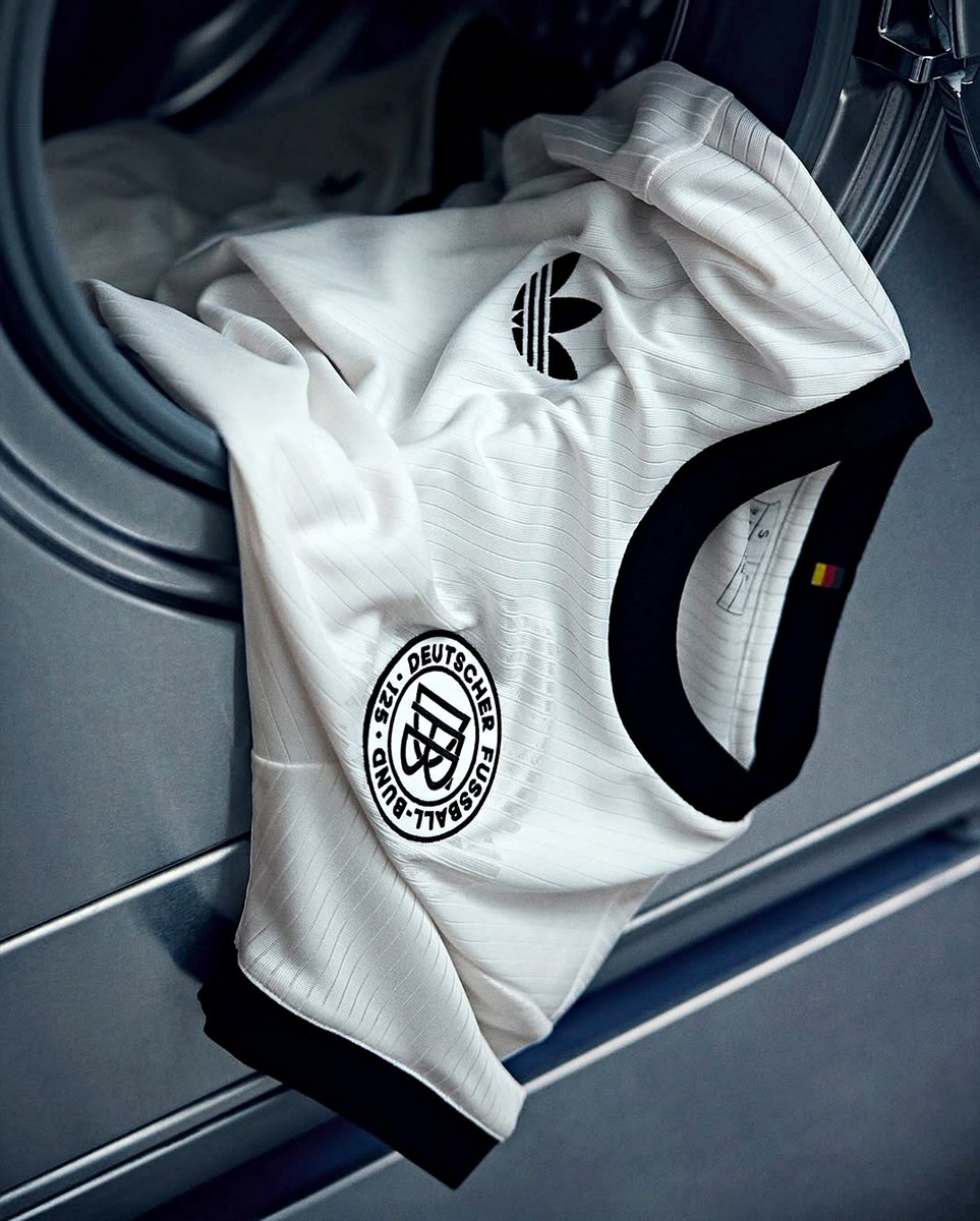 adidas celebra os 125 anos da seleção da Alemanha com um equipamento retro.