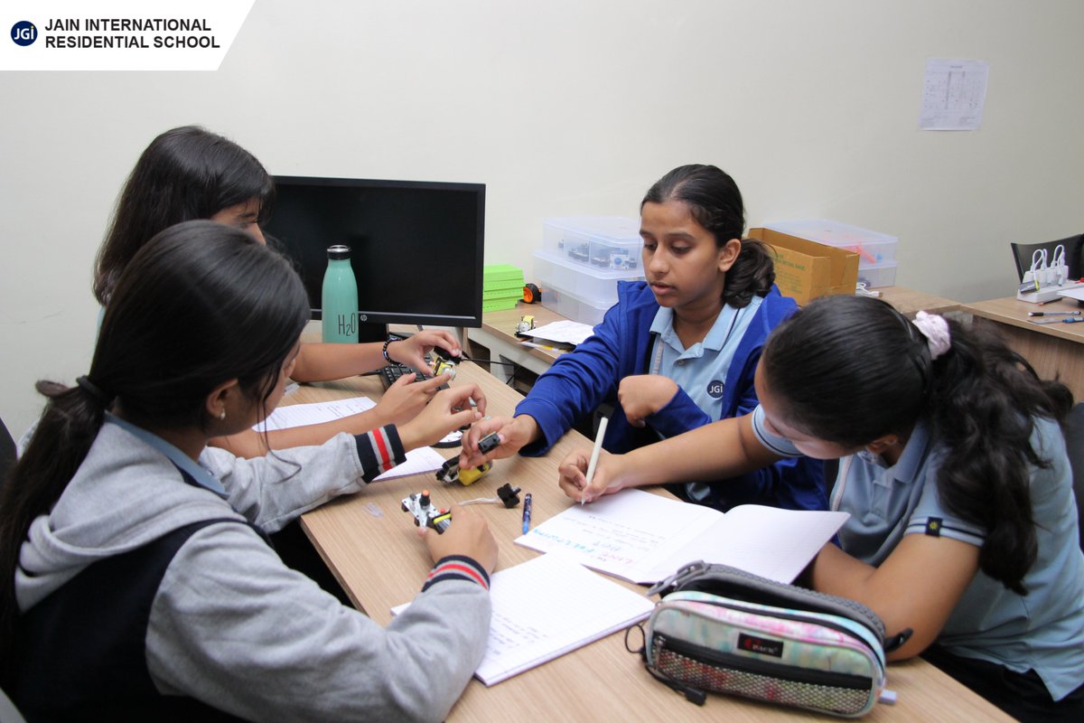jirsbangalore's tweet photo. Our students, guided by Ms. Sudhashree from Edutech, explored robotics, AI, IoT & more! From Mars habitats to Dancing Bots, they honed creativity & problem-solving.
#JIRS #JAINInternationalResidentialSchool #InternationalSchool #school #STEMEducation #Robotics #AI #Innovation https://t.co/ujX0EDjbpv