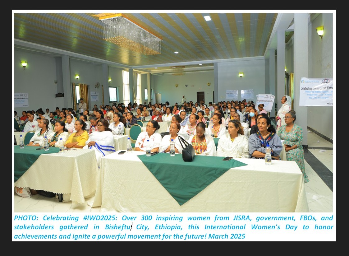 EifddaForyou's tweet image. Happy #IWD2025! Last week, over 300 women convened in Bishoftu City to engage with #JISRA's initiatives aimed at promoting women's rights, combating GBV, and advancing gender equality, all while fostering inclusive pathways that transcend religious divides. 👇 Photo Essays!