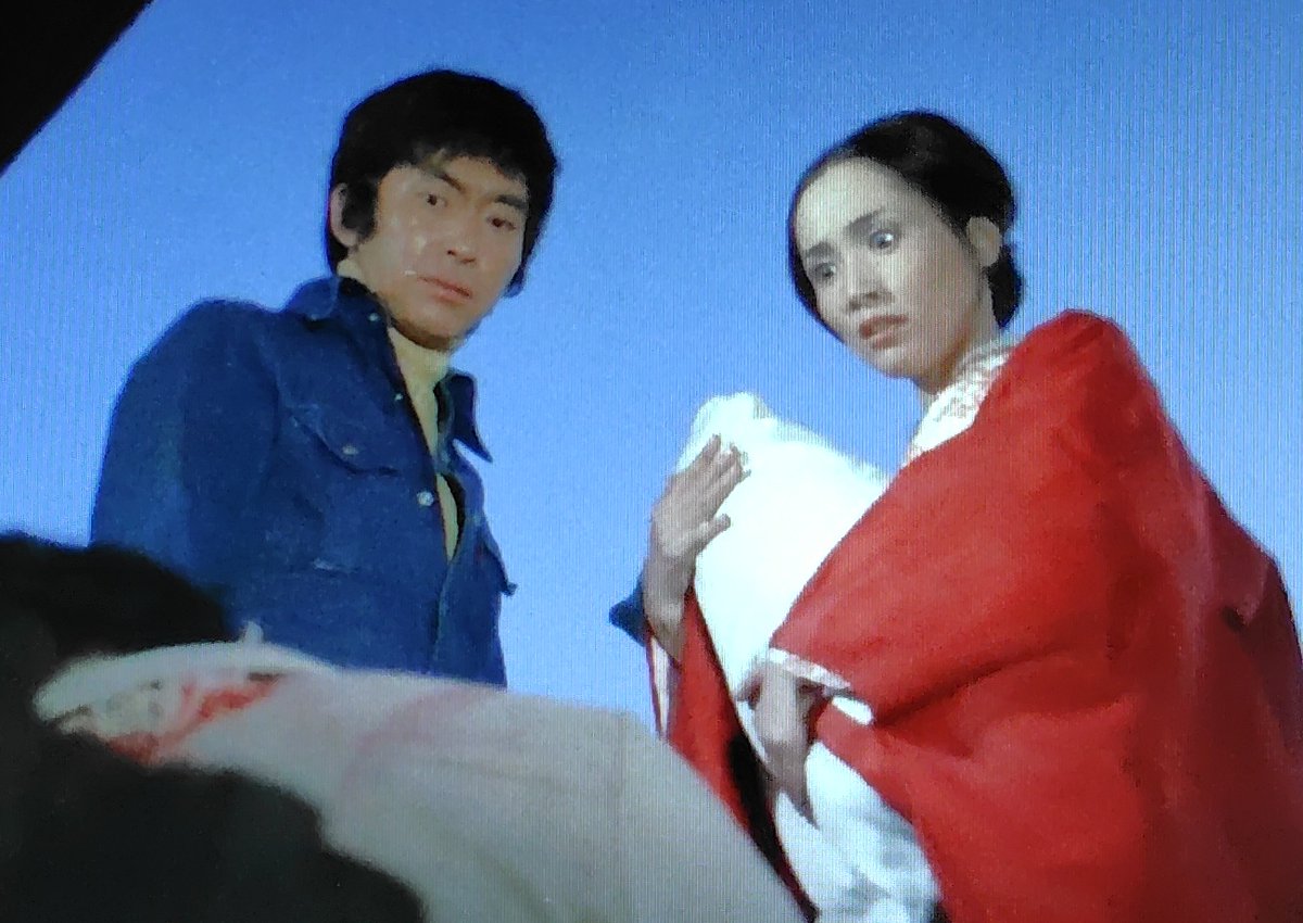 kyoto_kaimasu's tweet photo. #ウルトラ作品���作選手権 
『ウルトラマンレオ』第48話「大怪鳥円盤 日本列島を襲う！」
自分勝手に生きてきた男はゲンの必死の説得により命をかけて見ず知らずの子どもの命を守る。男はその子どもがかつて自分が捨てた恋人の子どもであることを知らないまま死んでいく。
中々に悲劇的な逸品である。 https://t.co/5h2O00B93b