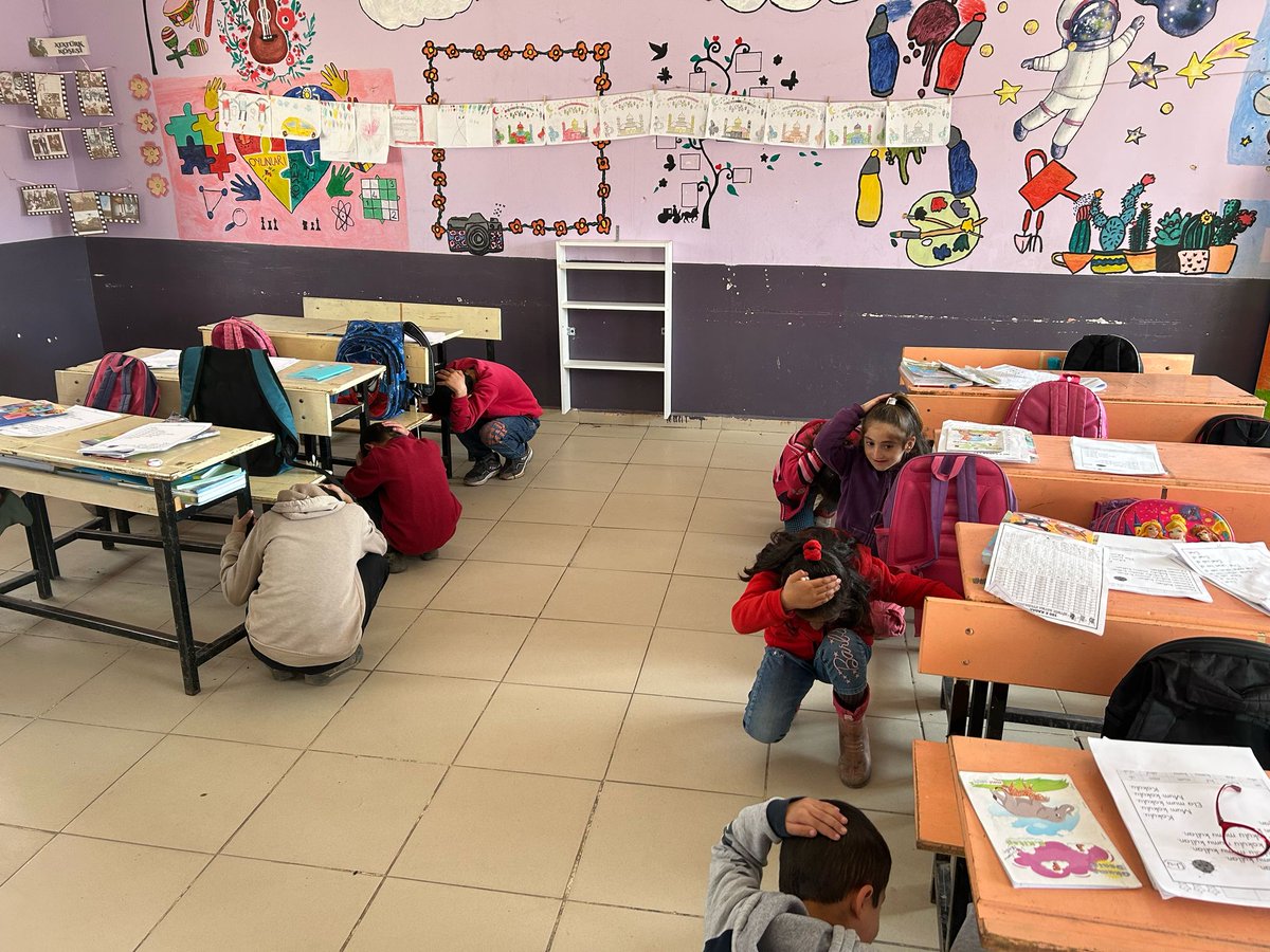 📍Taşlıçay Kumlubucak Köyü İlkokulu 
📍 Taşlıçay Aşağıesen Köyü İlkokulu 

📢 2️⃣0️⃣2️⃣5️⃣ Yılı Eğitim ve Tatbikat Faaliyetlerimiz kapsamında;

📌Müdürlüğümüz personelleri tarafından öğrencilere Afet Farkındalık Eğitimi verilmiştir.

<a href="/AFADBaskanlik/">AFAD</a> 
<a href="/AgriValilik/">T.C. Ağrı Valiliği</a>