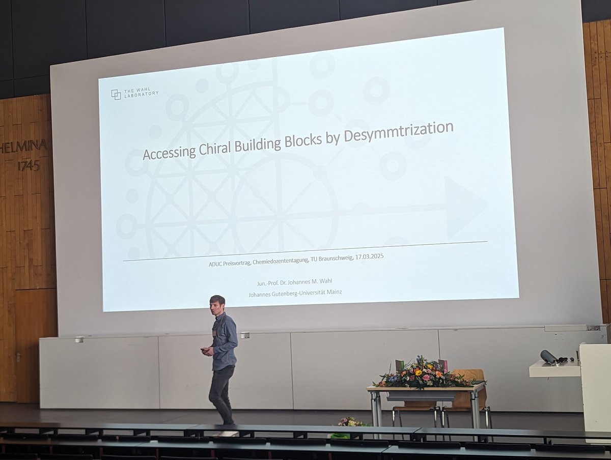 Marc Kielmann (@henloeditorfren) on Twitter photo Congratulations to the other two ADUC Prize 2025 winners Nina Hartrampf <a href="/NinaHartrampf/">Nina Hartrampf</a> <a href="/Hartrampf_Lab/">Hartrampf Lab</a> and Johannes M. Wahl <a href="/WahlLab/">WahlLab</a>.
Exciting award lecture by Johannes now on at #Chemiedozententagung #CDT2025. Congratulations to the other two ADUC Prize 2025 winners Nina Hartrampf <a href="/NinaHartrampf/">Nina Hartrampf</a> <a href="/Hartrampf_Lab/">Hartrampf Lab</a> and Johannes M. Wahl <a href="/WahlLab/">WahlLab</a>.
Exciting award lecture by Johannes now on at #Chemiedozententagung #CDT2025.