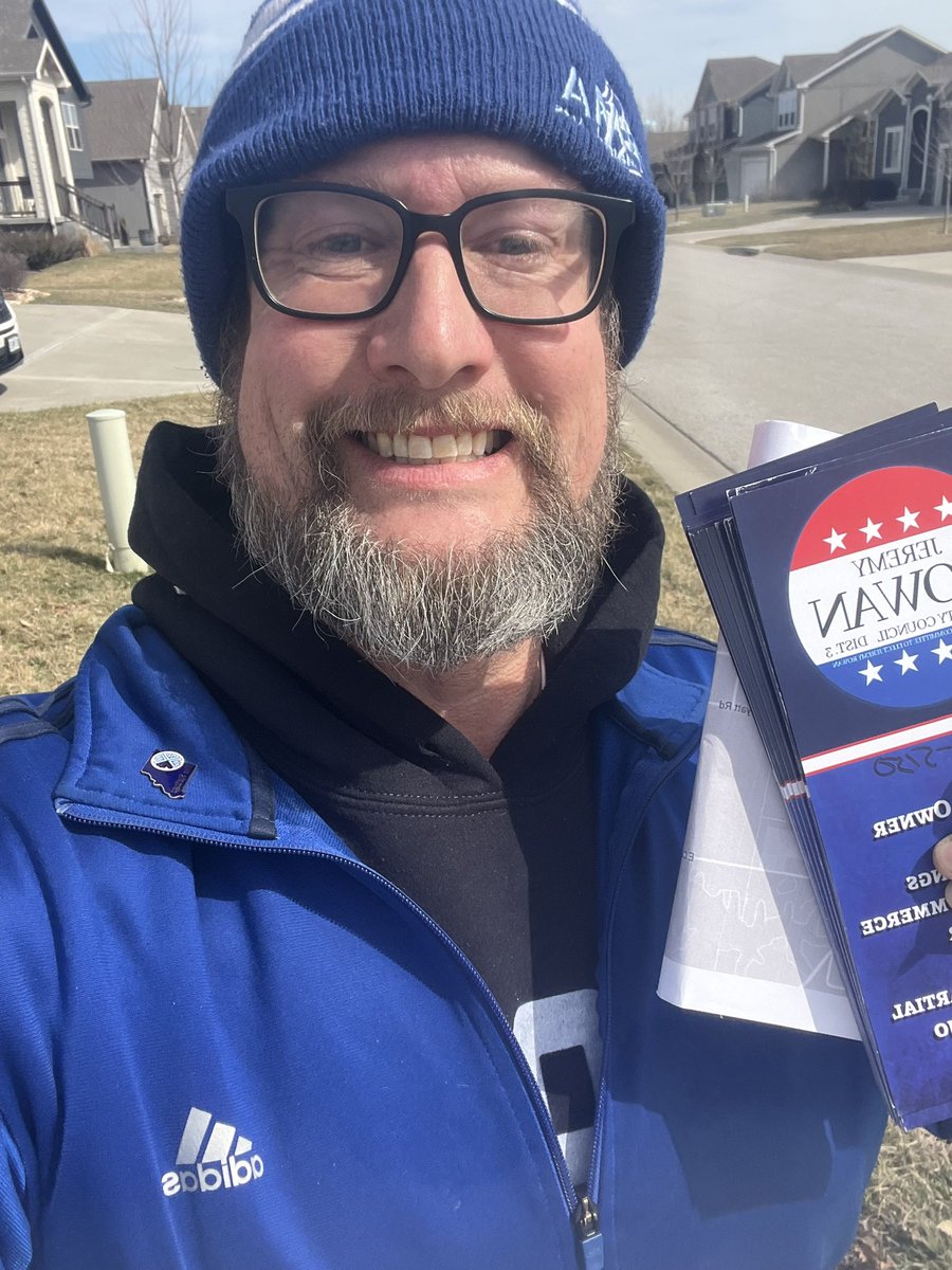 Rowan4BS's tweet photo. I had another great weekend chatting with the voters on the southside of Blue Springs. 
All of them are ready for a change, they are excited to Vote Rowan on April 8th. 
Please reach out if you have questions or want to join in the fun.🤩 
(816)878-5150
Jeremy@jeremyrowan.com https://t.co/R3y1Uuq37Q