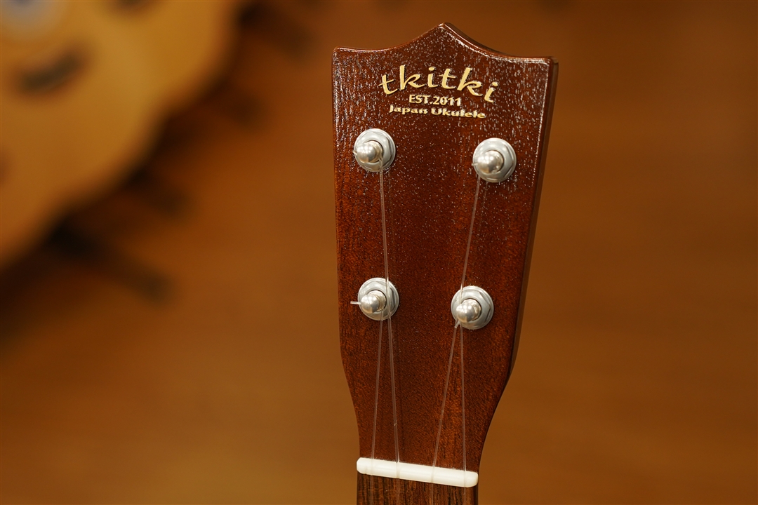 ukulelecolors's tweet photo. #ウクレレカラーズ 高岡店  

tkitki
HM-C Custom #107
https://t.co/mRIJHZg7ug

ボディにホンジュラスマホガニー、指板にはハカランダを贅沢に使用したコンサートウクレレ。極薄のラッカー塗装による抜群の鳴りをご体感いただけます👍

#tkitki #MPCstore https://t.co/MWH6e22xZr
