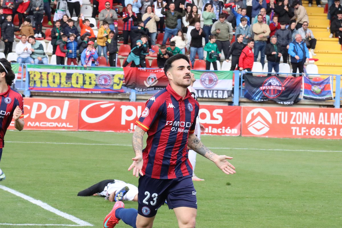 Que ambiente, que partido, que manera de ganar <a href="/CDExt1924/">CD EXTREMADURA</a> ❤️💙🔜 Puebla