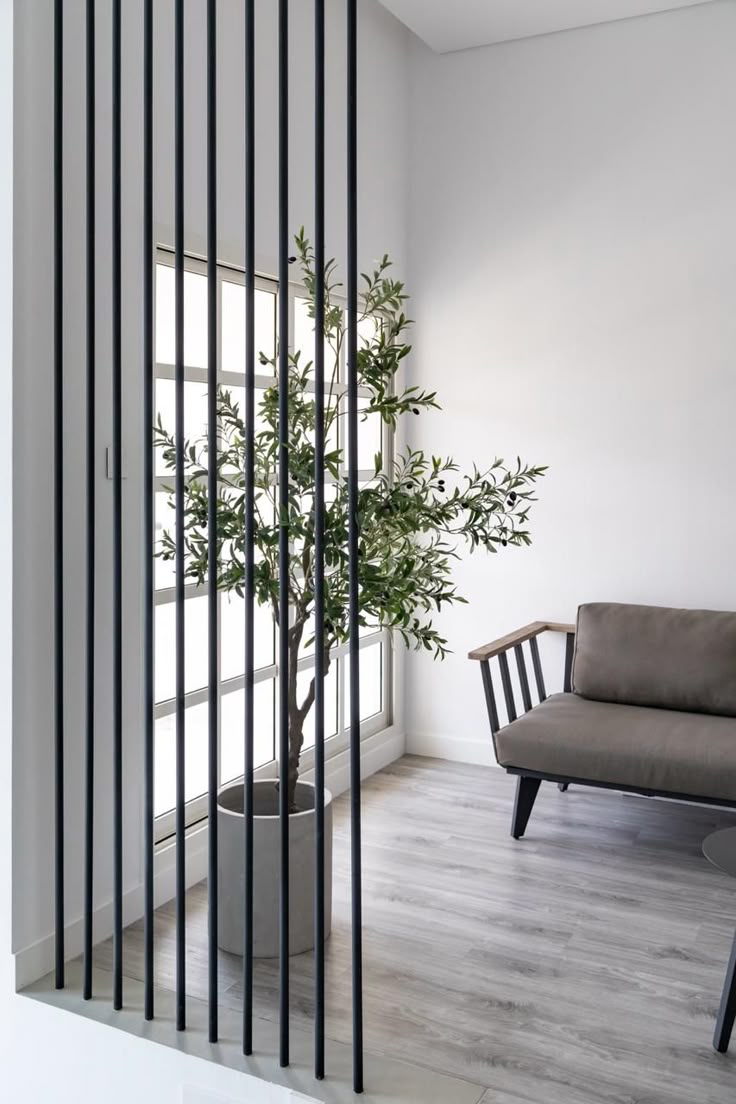 مش كل الجدران لازم تكون عادية.. تخيل فاصل جداري يكون قطعة فنية بحد ذاته #تصميم_داخلي #interiordesign