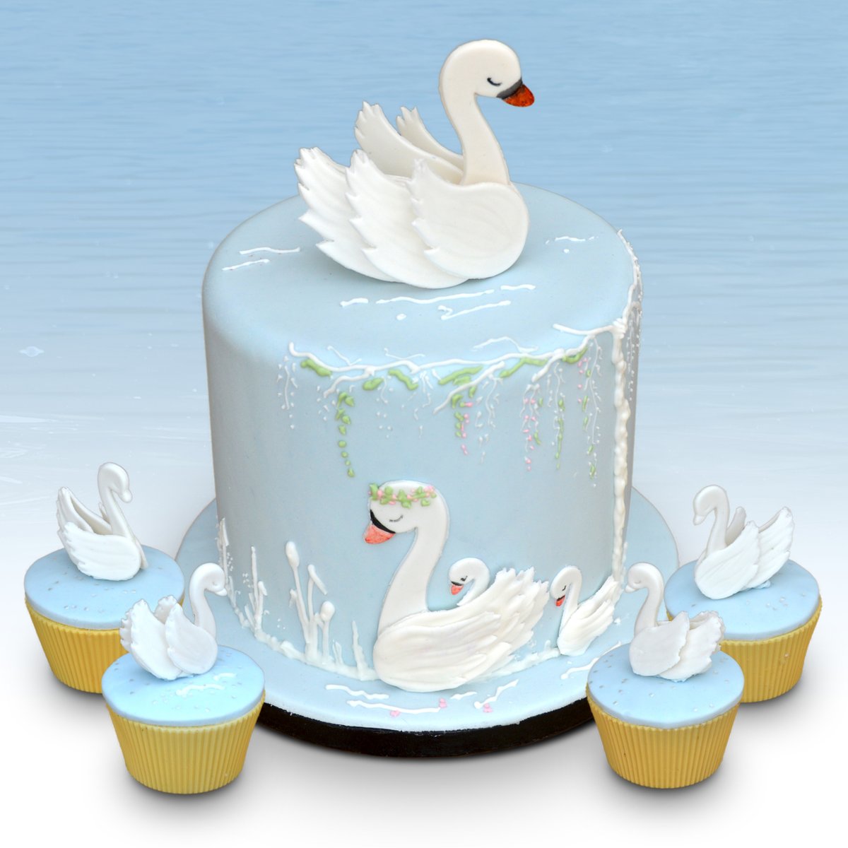 Create elegant 3D swan cake decorations with our new swan set. Use flower paste to create a free standing swan in two sizes, perfect for cake toppers, side designs and cupcakes.

eBay: t.ly/_hyak
Etsy: t.ly/QjPJZ

#swan #caketopper #cupcakes