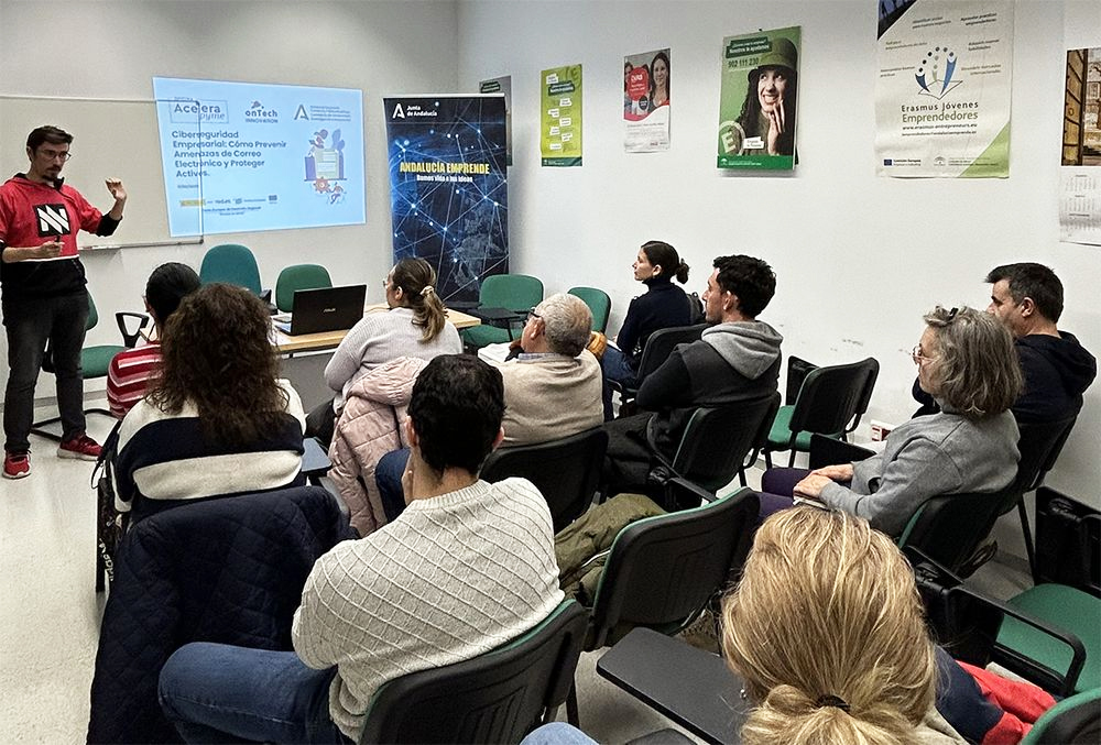 OnTechOAP's tweet photo. #AceleraPymeonTech ayudó a #pymes y autónomos jiennenses a prevenir #ciberamenazas
📡En una nueva jornada gratuita informó sobre buenas prácticas para proteger equipos, redes, sistemas críticos y datos de sus negocios ante posibles amenazas digitales 👇
https://t.co/9Ff7vI2jRL https://t.co/rbjORU515a