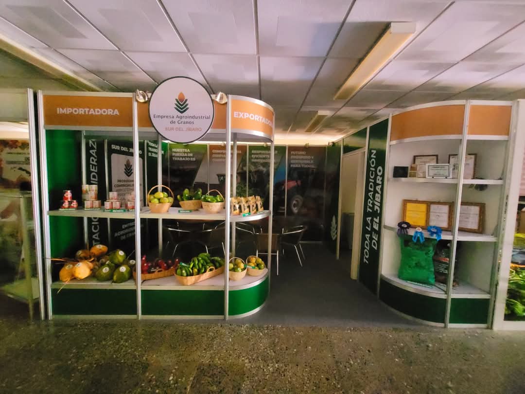 Listo el STAND de la <a href="/EAIGJ/">EAIG "Sur del Jíbaro"</a> en #FIAGROP2025 #SanctiSpíritusEnMarcha @LaSierpe <a href="/DiazCanelB/">Miguel Díaz-Canel Bermúdez</a> <a href="/DrRobertoMOjeda/">Dr. Roberto Morales Ojeda</a> <a href="/MMarreroCruz/">Manuel Marrero Cruz</a> <a href="/PartidoPCC/">Partido Comunista de Cuba</a> <a href="/AsambleaCuba/">Asamblea Nacional Cuba</a> <a href="/DeivyPrezMartn1/">Deivy Pérez Martín</a> <a href="/AlexisLorente74/">Alexis Lorente Jiménez</a>