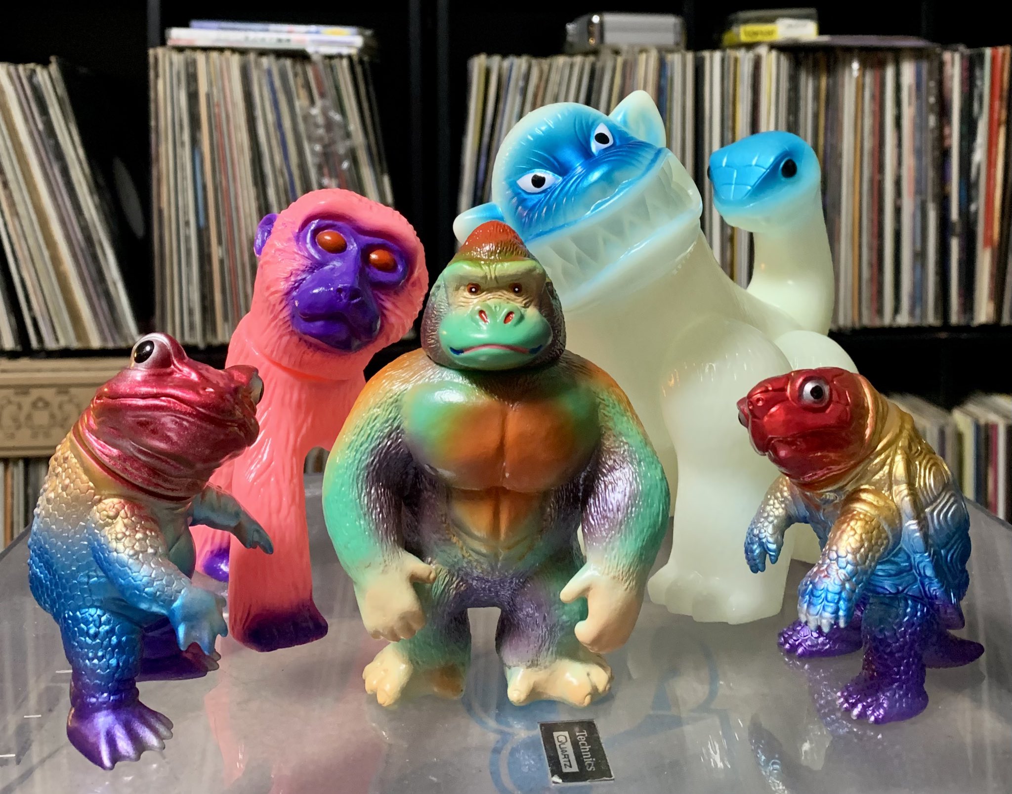 マウント工房 『マウントゴリラ』 イチゴミルク ソフビ インディーズ マウント工房 - Search / X