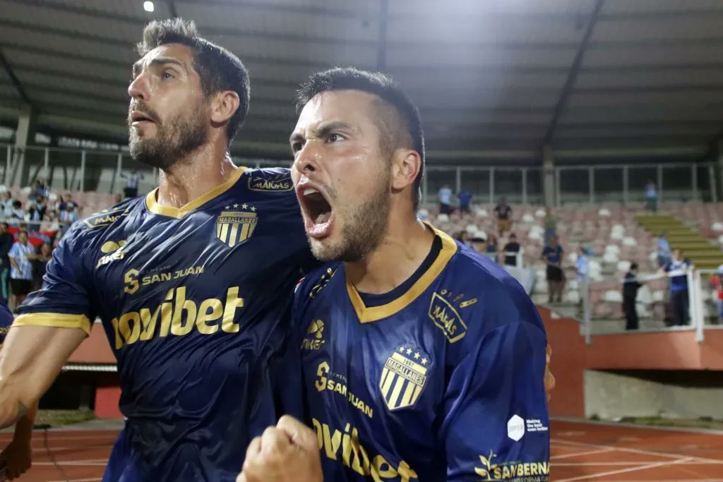 Albiceleste1897's tweet photo. Hoy jugamos, dia lunes, contra curico, un rival que siempre ha resultado ser duro para nosotros, pero sacarse la horrible derrota de la fecha pasada es necesario, o empezaremos a quedar muy relegados, no se olviden que el ascenso es EL objetivo
#PrimerGrande #LigadeAscensoCaixun https://t.co/1zCOvpqi1o