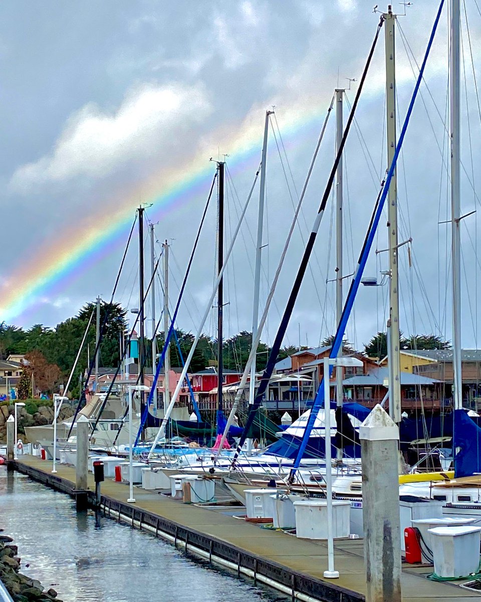 Happy St. Patrick’s Day! 🌈  
May your day be filled with good luck, golden sunsets, and a little extra Monterey magic! ☘️🌊 #SeeMonterey

📷 @annesnature_shots
📍 @oldfishermanswharf, Monterey