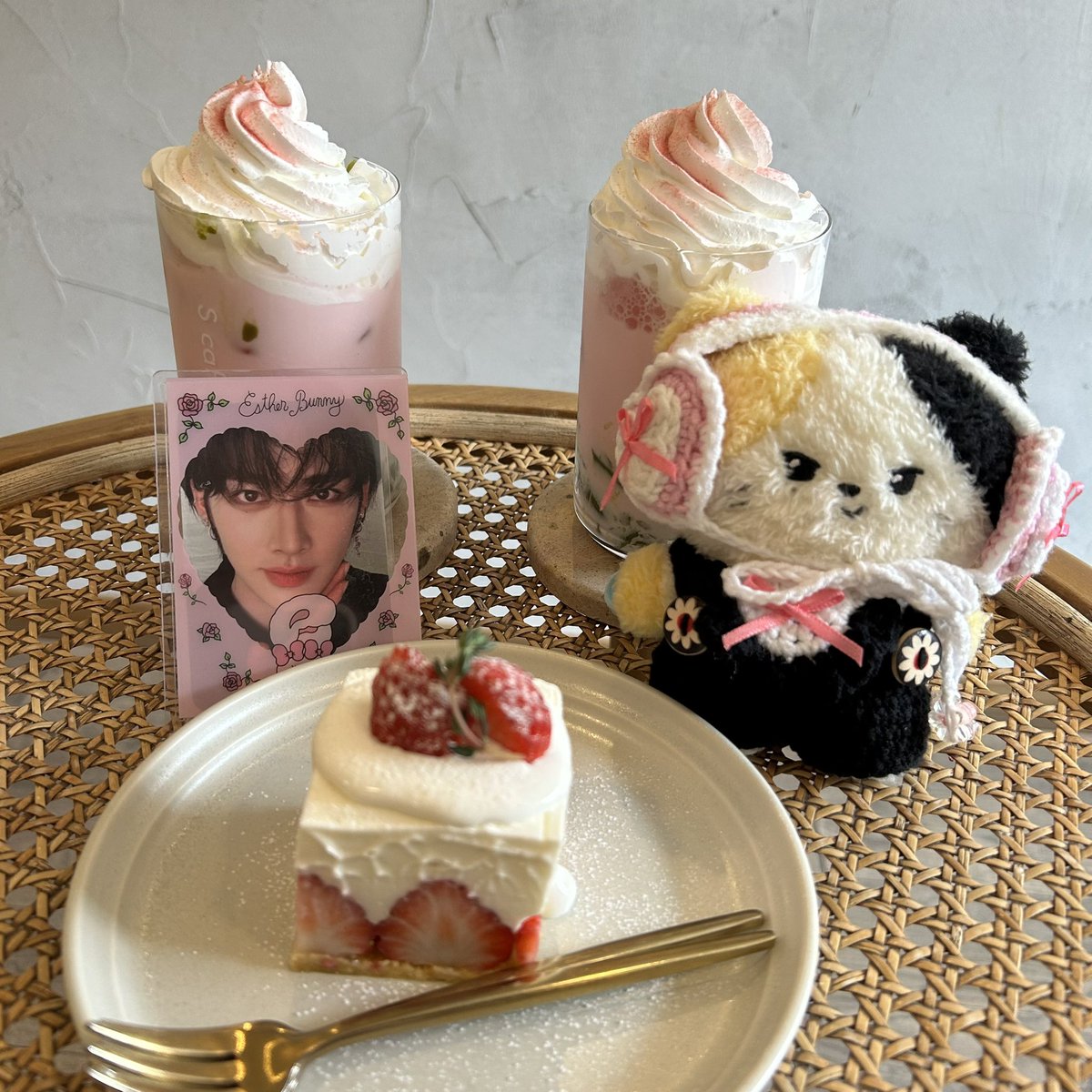 purinchan2317's tweet image. この間大阪のポプアプにて!
昼はその場で出会ったゼロズさんと鶴橋へ☺️💓
夕方からめろちゃん(@neon_milktea )と合流してフレンチおでん付き合ってもらったよん!ありがとう💖