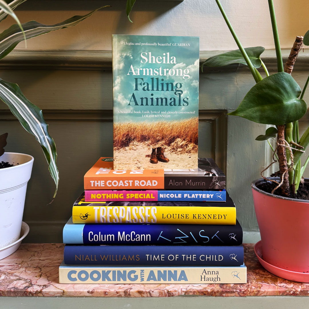☘️ Happy St Patrick’s Day! ☘️

It’s an exceptional time for fans of Irish literature, and we couldn’t be more proud to publish these books from extraordinarily talented authors. 

Let us know your favourite Irish author 👇 🖋️