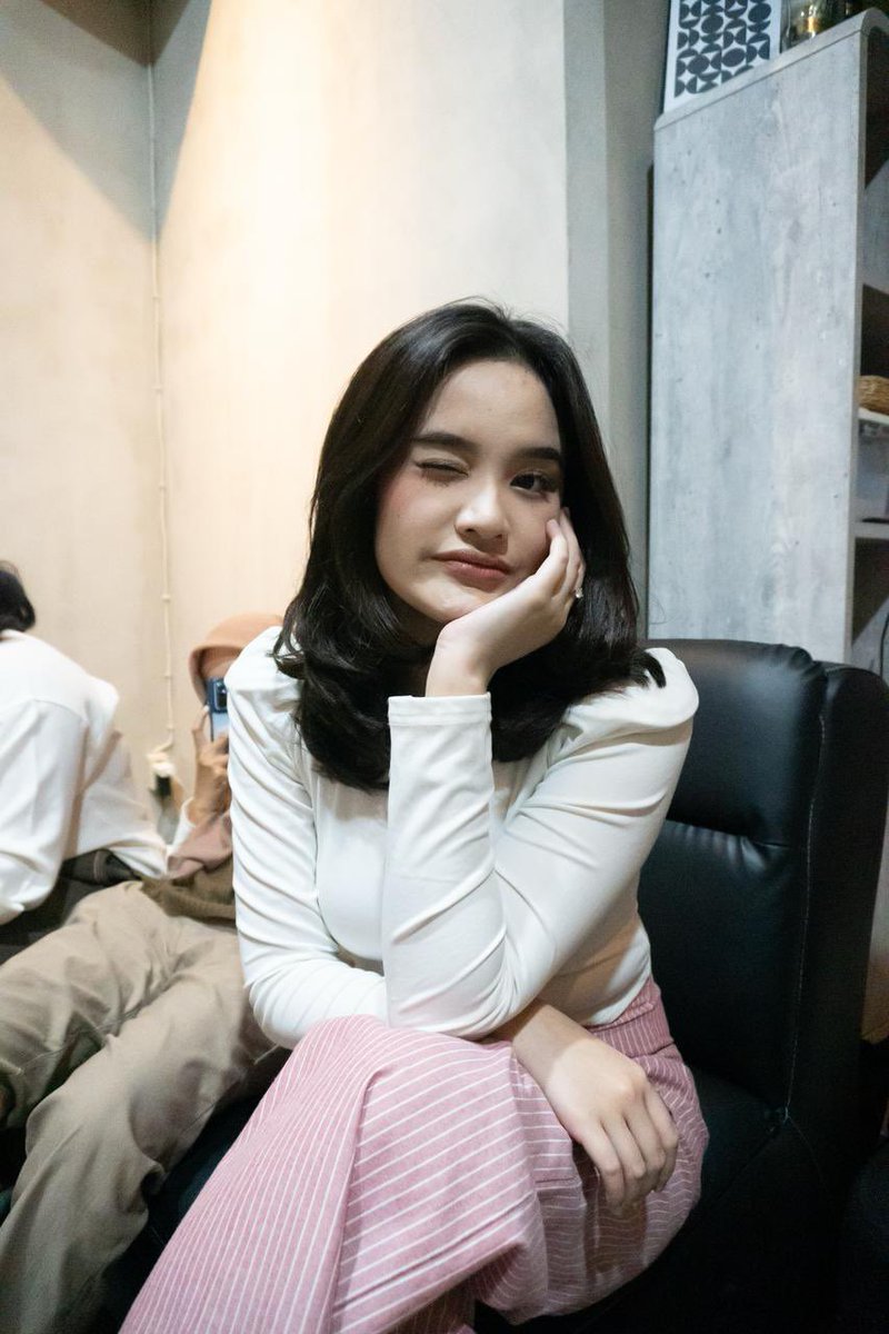 Ashelytic tweet media