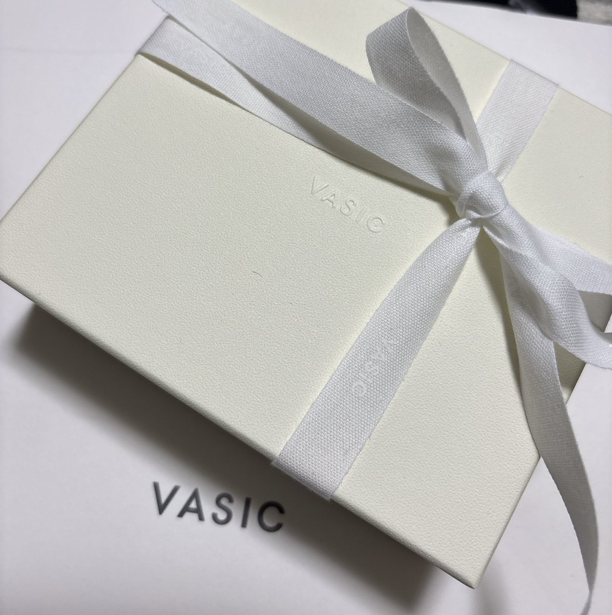 Dg5As's tweet photo. 新しいお財布購入しました✨

ステッチ柄の金具とビターな色が可愛い🧸
小銭が見えやすいL字型ジッパーなのもよかったです https://t.co/2P31jn2VSB