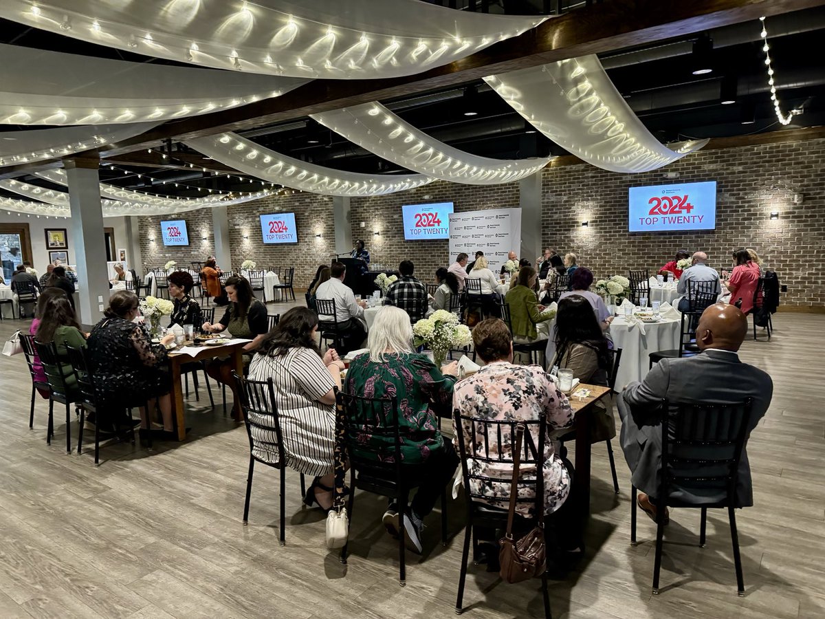A_H_Hendrix's tweet image. It was an honor representing USC Aiken at the ⁦@shepeardblood⁩ “Top 20 in 2024” luncheon last week. Such an impressive group to be part of. So proud of Aiken students, faculty, &amp;amp; staff helping save 250+ lives here in our community! #DonateBlood #GiveLocal #SavingLives🩸