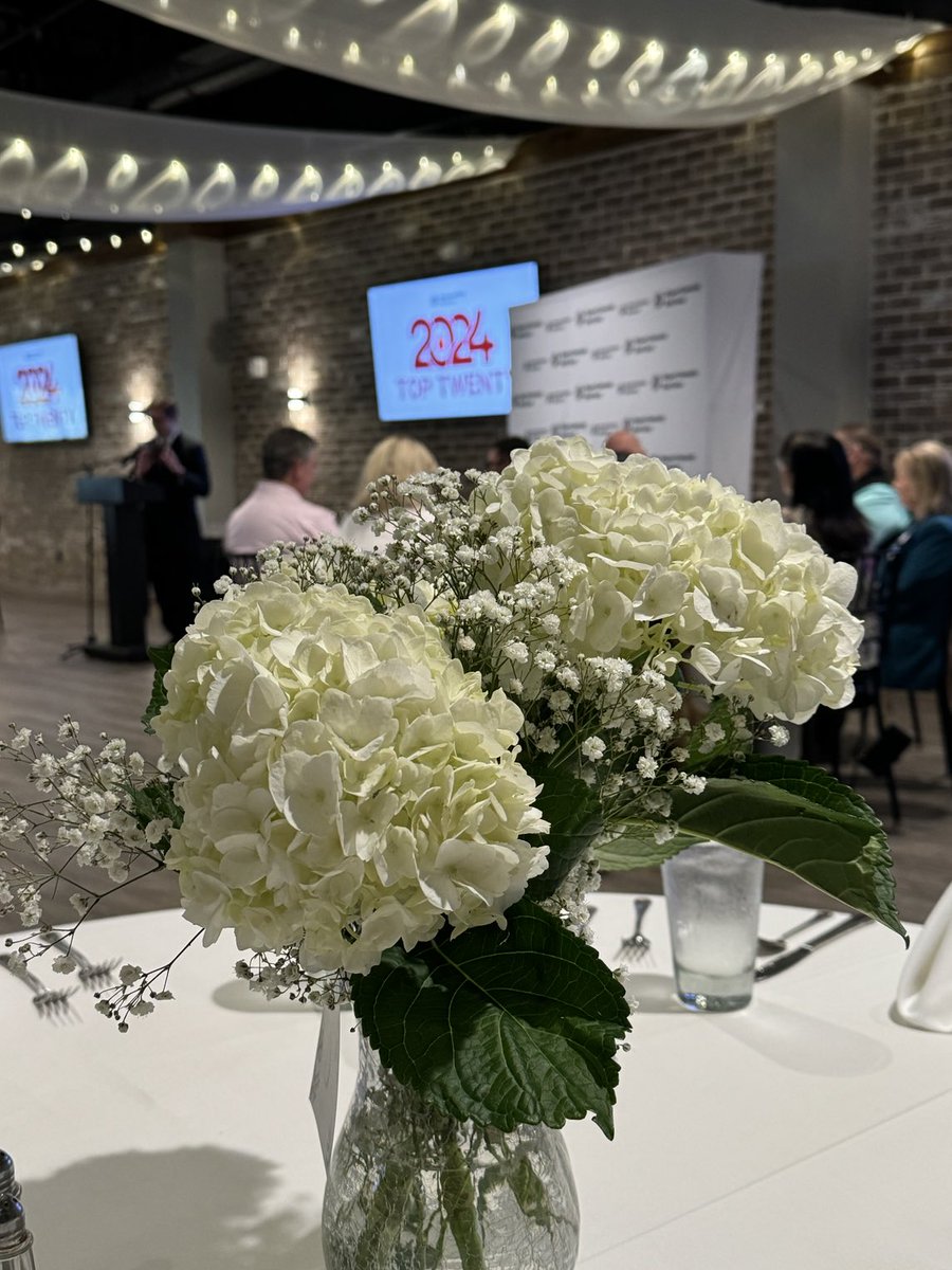 A_H_Hendrix's tweet image. It was an honor representing USC Aiken at the ⁦@shepeardblood⁩ “Top 20 in 2024” luncheon last week. Such an impressive group to be part of. So proud of Aiken students, faculty, &amp;amp; staff helping save 250+ lives here in our community! #DonateBlood #GiveLocal #SavingLives🩸