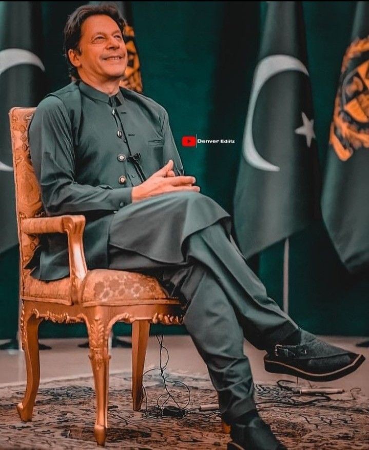 Farhan Malik 1ⁱᴾⁱᵃⁿ (@farhanm_101) on Twitter photo 20. جن لوگوں نے پاکستان کو لوٹا، آج وہی خود کو نجات دہندہ بنا کر پیش کر رہے ہیں۔ مگر عوام اب بیوقوف نہیں بنے گی۔ وہ جان چکی ہے کہ اصل دشمن کون ہے، اصل کرپٹ کون ہے، اور کون پاکستان کی خودمختاری کے خلاف ہے۔
<a href="/TeamiPians/">Team Insafians 𝗣𝗼𝘄𝗲𝗿</a>
#NoTalksWithOutKhan 20. جن لوگوں نے پاکستان کو لوٹا، آج وہی خود کو نجات دہندہ بنا کر پیش کر رہے ہیں۔ مگر عوام اب بیوقوف نہیں بنے گی۔ وہ جان چکی ہے کہ اصل دشمن کون ہے، اصل کرپٹ کون ہے، اور کون پاکستان کی خودمختاری کے خلاف ہے۔
<a href="/TeamiPians/">Team Insafians 𝗣𝗼𝘄𝗲𝗿</a>
#NoTalksWithOutKhan