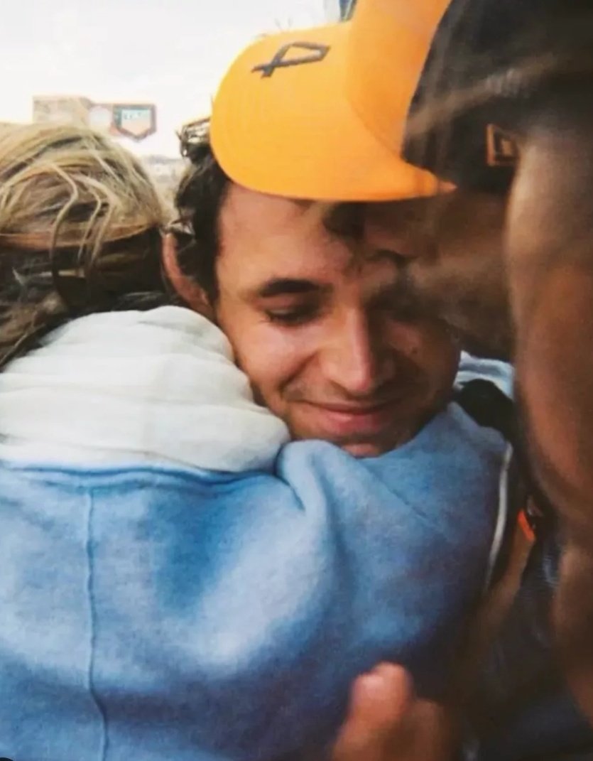 lanlandedd's tweet photo. his parents pov                                landos pov

🥹🥹 https://t.co/7dpvCxlZbM