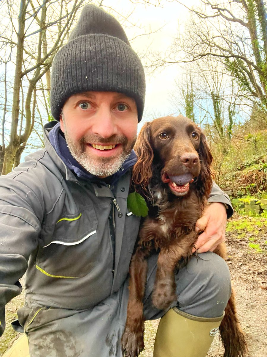 ‘Dydd Llun Hapus’ 😁🐶
‘Happy Monday’ 😁🐶
<a href="/sixteenthCgirl/">Suzannah Lipscomb</a> <a href="/carolvorders/">Carol Vorderman</a> <a href="/hooson21/">FfionHooson</a>  <a href="/Ruth_ITV/">Ruth_TV</a> <a href="/bootlegger1974/">Bootlegger</a>  <a href="/SpanielsSuper/">Super Spaniels</a> <a href="/sianharries_/">Sian Harries - @sianharries.bsky.social</a> <a href="/HCynwal/">Heledd Cynwal</a> <a href="/EleriSion/">Eleri Siôn</a> <a href="/LouiseTalks/">Louise Elliott</a> <a href="/NickyZJohn/">Nicky John</a> <a href="/DerekTheWeather/">Derek Brockway - weatherman</a> <a href="/FarmersWeekly/">Farmers Weekly</a> <a href="/hawley_caroline/">Caroline Hawley</a> <a href="/RealShanCothi/">Shân Cothi</a>