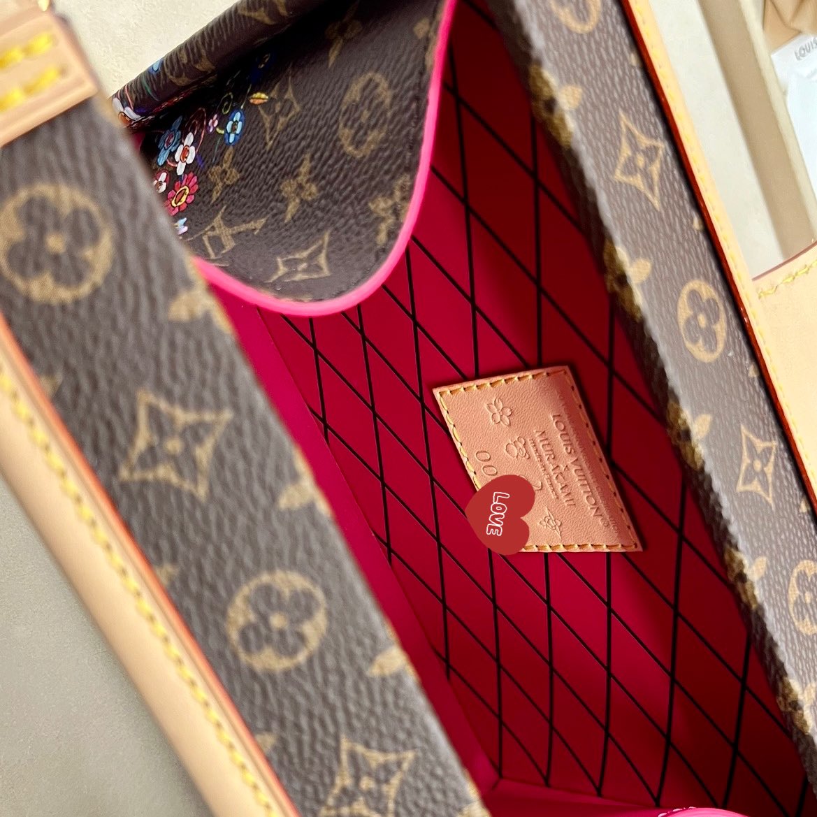 orangeroad20134's tweet photo. こつこつドッカーンッ
🩷🩷
#LV https://t.co/7f9YGqFF3v