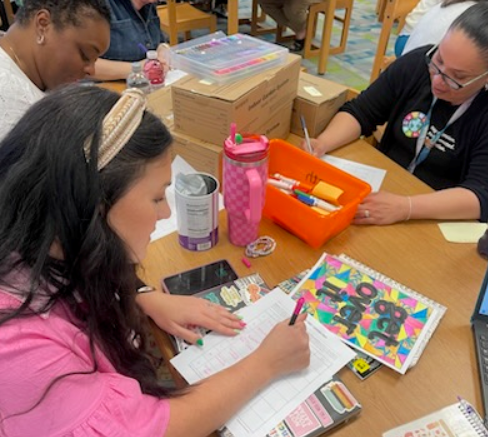 WingateESNC's tweet photo. Last week teachers learned about incorporating AGriculture in their lessons. They also recieved a classroom hydroponics system. We can't wait to see what they grow with their class! #wingateagtech @UCPSNC @AGHoulihan @TopperJenn58692 https://t.co/fo1TdhD7IW
